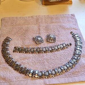 Sterling silver choker style necklace, bracelet and pierced earrings jewelry set
